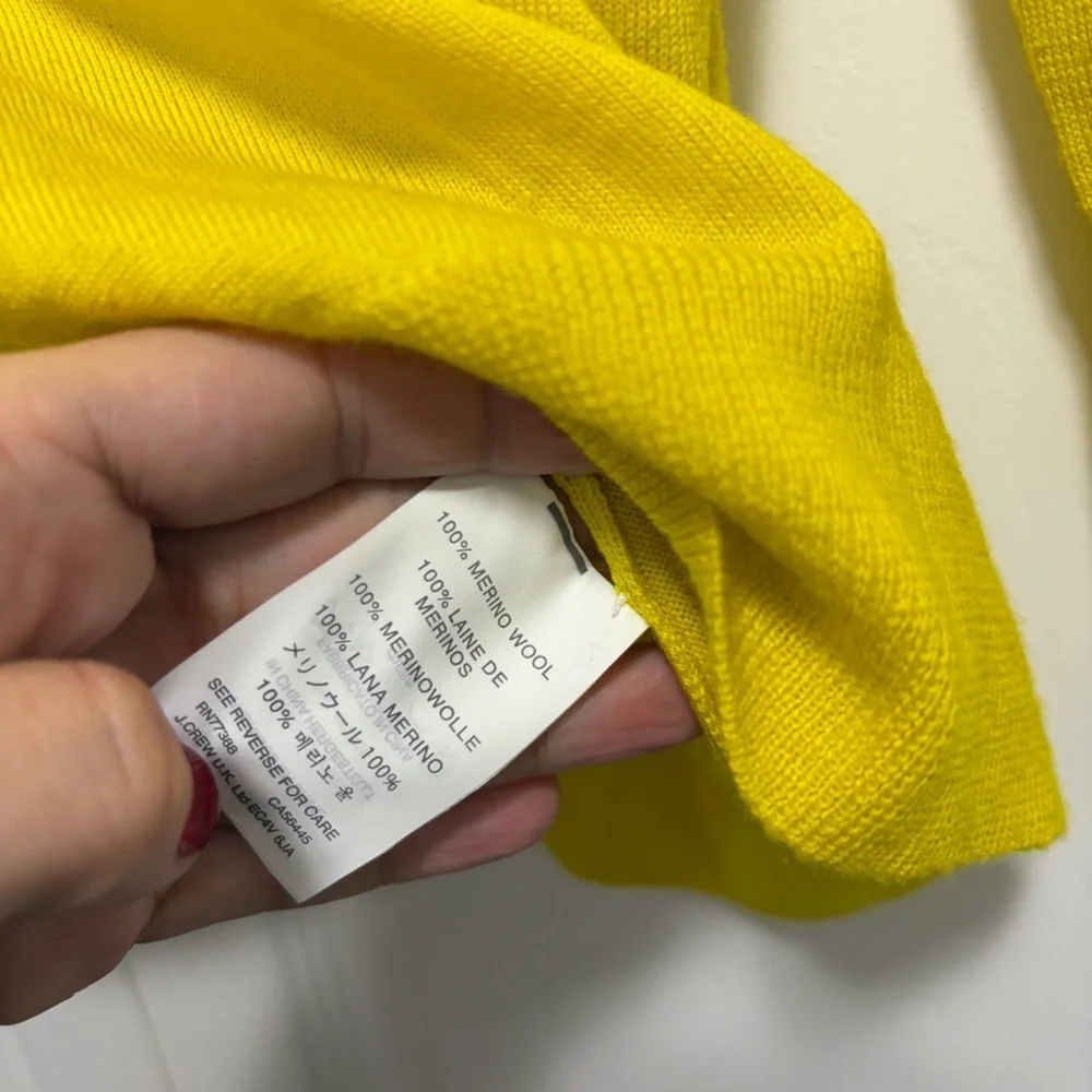J. Crew merino wool Bright Yellow Crew Neck Sweater small flaw in wrist‎